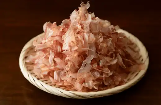 BONITO FLAKES is another best alternative for Dashi.