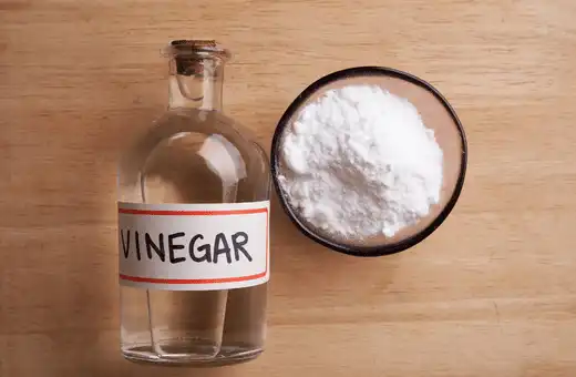 There are several ways to substitute vinegar for lemon essence in a recipe.