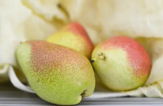 forelle pears are the best asian pears alternative in salad dressing